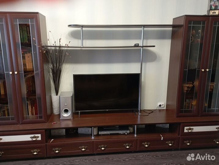 Стенка в гостиную бу