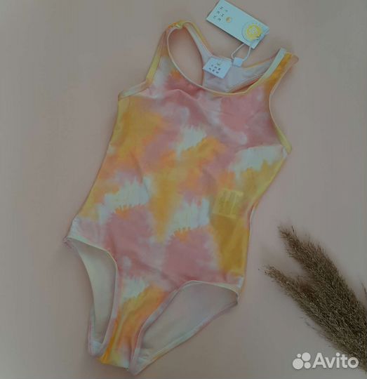 Купальник для девочки новый р7-8 лет Дания