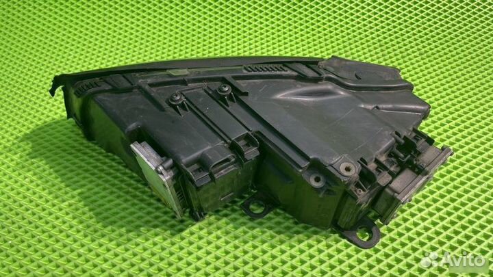 Фара правая Audi A8 BFM 2002-2010