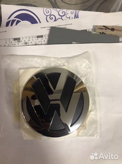 Эмблема значок Volkswagen Touareg