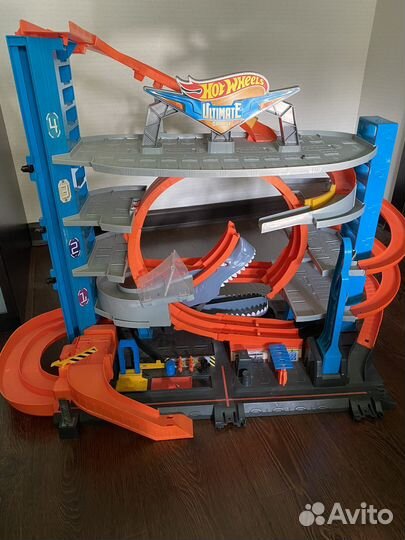 Трек хот вилс акула