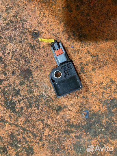 Расходомер воздуха (массметр) дмрв Kia Sportage 3