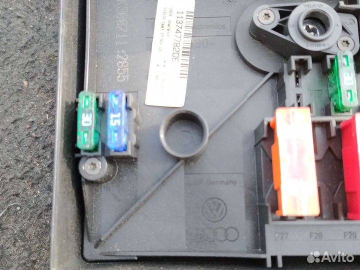 Подкапотный блок предохранителей skoda octavia a5