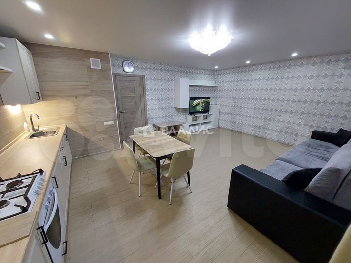 2-к. квартира, 80 м², 10/18 эт.