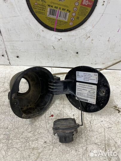 Лючок бака Volkswagen Polo 5 Седан