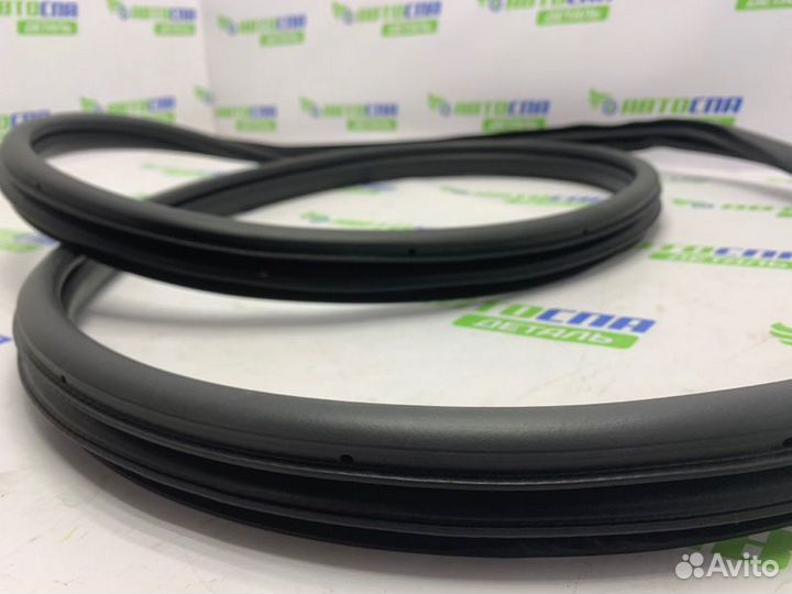 Уплотнитель кузова двери задний Mazda Cx-30