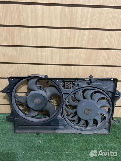 Диффузор радиатора Ford Focus 1