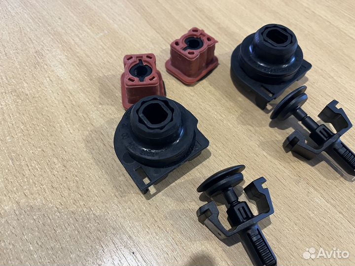 Фиксаторы радиаторной кассеты mercedes новые