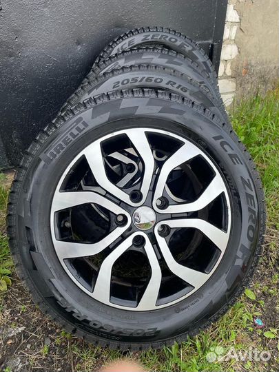 Pirelli Ice Zero FR 205/60 R16 96T