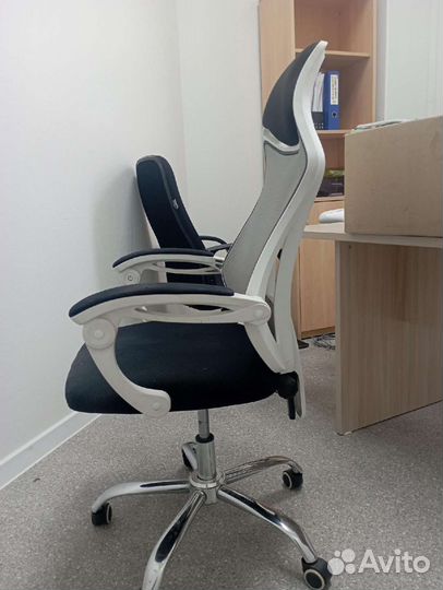 Компьютерное кресло