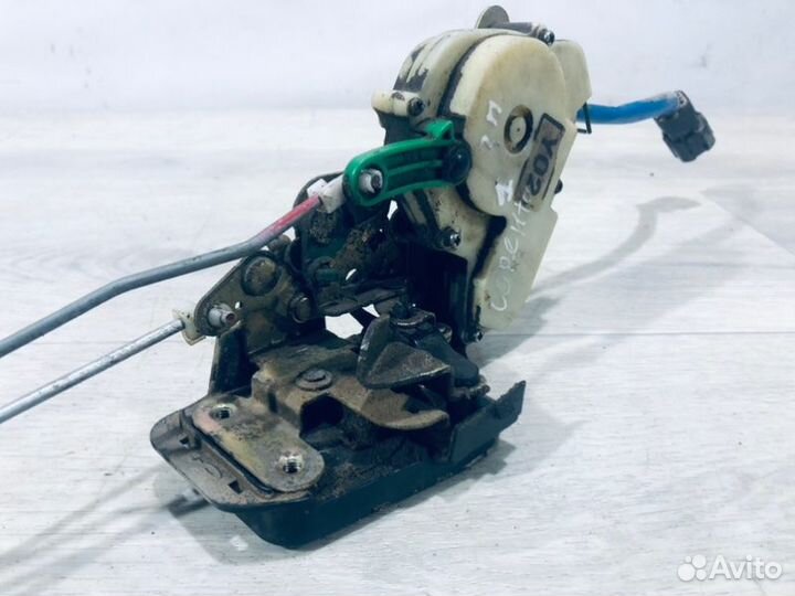 Замок двери задний правый Kia Sorento SUV D4CB