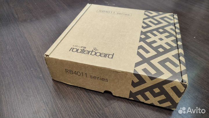 MikroTik RB4011iGS+5HacQ2HnD-IN