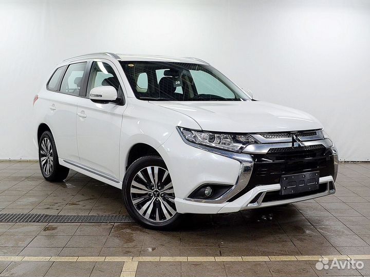 Mitsubishi Outlander 2.0 CVT, 2022, 81 км