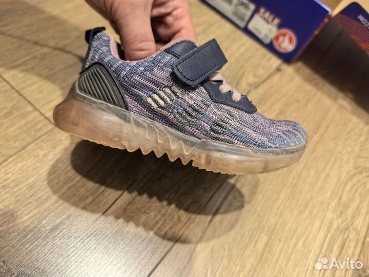 Кроссовки для девочки 27 размер