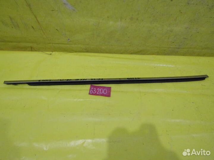 Молдинг передней двери Infiniti FX 08-13г 63200