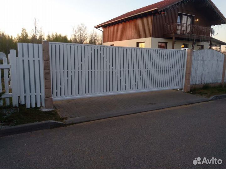 Откатные ворота из штакетника