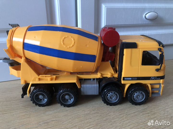 Бетономешалка игрушка б/у