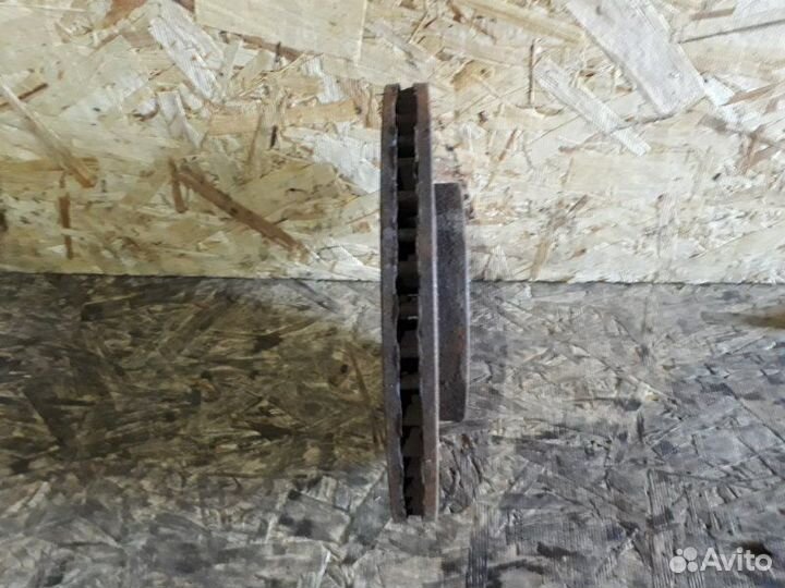 Тормозной диск передний Mitsubishi Lancer CY3A