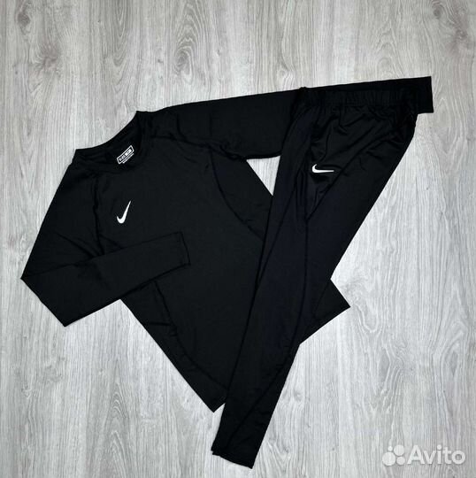 Рашгард Nike