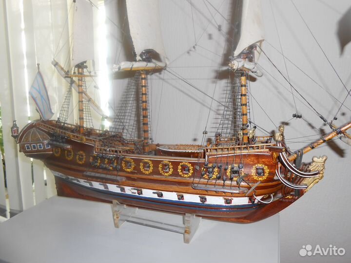 Модель корабля