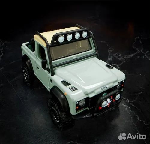 Hot Wheels Elite 64 Series Land Rover Defender 90