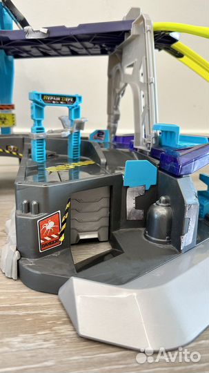 Трек для машинок Metal Machines Spider Strike