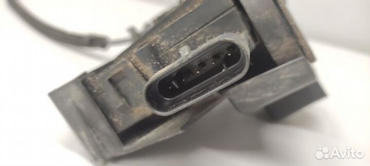 Замок двери передней правой