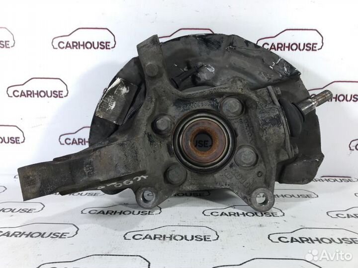 Кулак поворотный передний правый Volvo Xc90