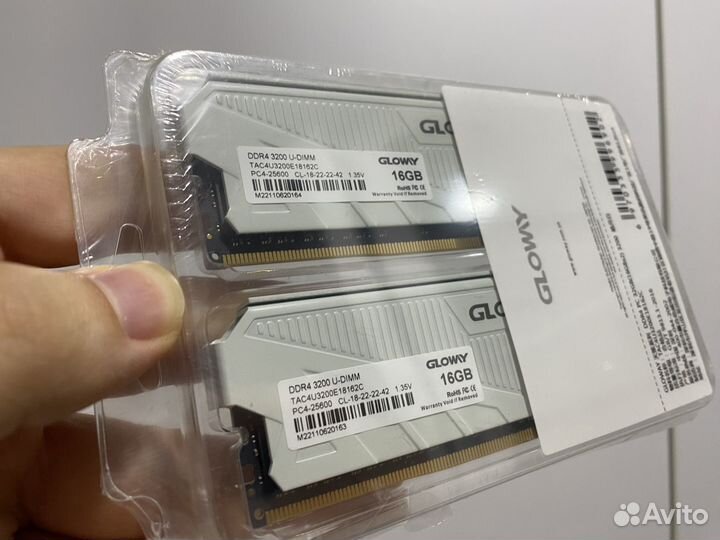 Оперативная память DDR4 32GB 3200MHZ Новая