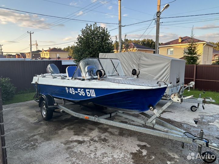 Лодка моторная с прицепом