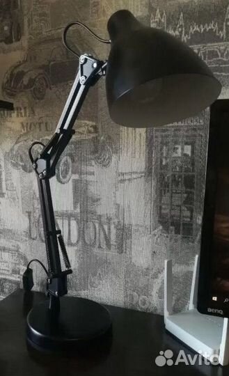 Новый настольный светильник Camelion