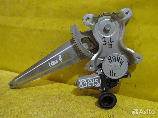 Стеклоподъёмник Toyota RAV-4 06-12 г 83215