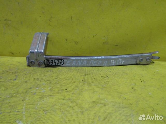 Направляющая стекла Nissan Teana 14-18г 33479