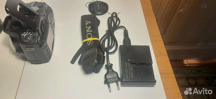 Фотоаппарат Sony Alpha dslr-A100+обьектив(2шт)