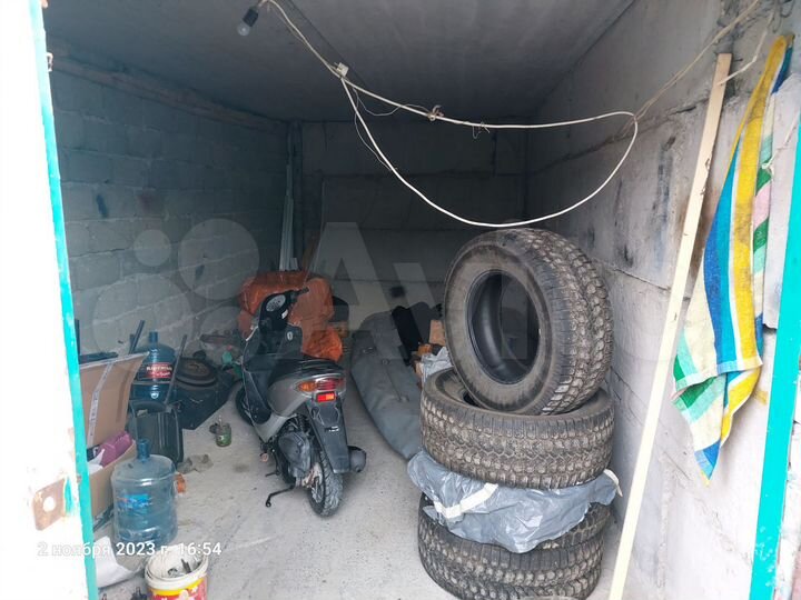 Гараж, > 30 м²