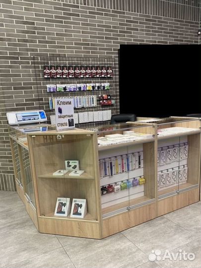 Магазин островок мобильных аксессуаров