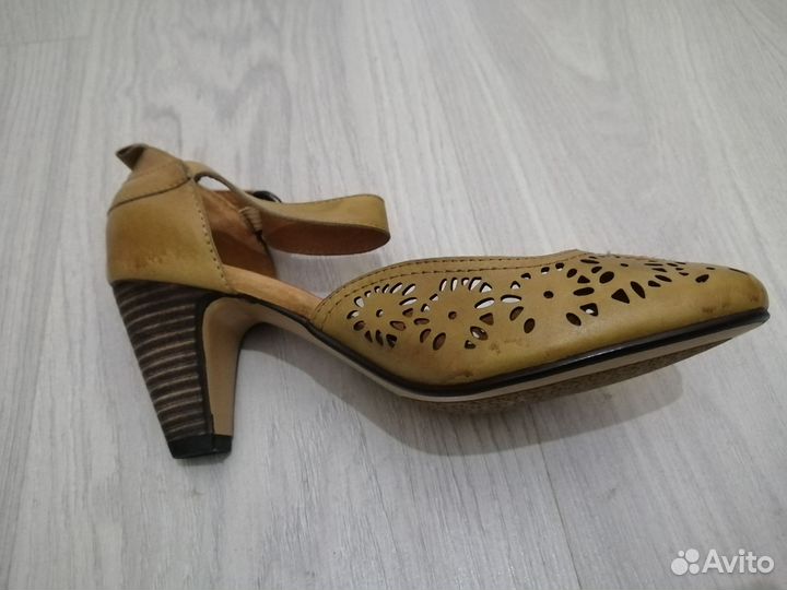Босоножки женские 36 размер