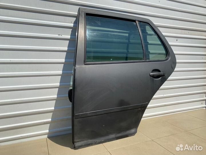Дверь задняя левая Volkswagen Golf 4