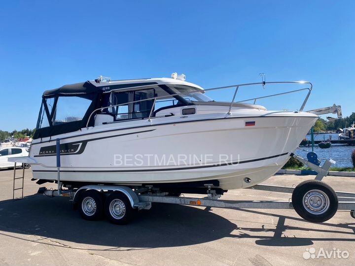 Моторный катер Merry Fisher 695