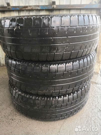 Hankook Winter I'Cept IZ2 215/65 R16