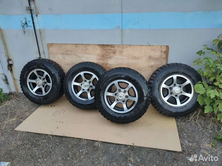 R15 Cordiant Off Road 235/75, PCD 6x139.7 DIA 106