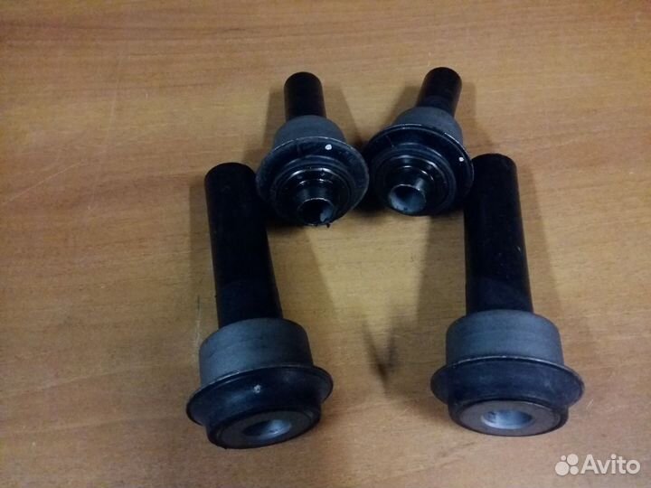 Сайлентблок подрамника Ниссан Кашкай Икс Трэил