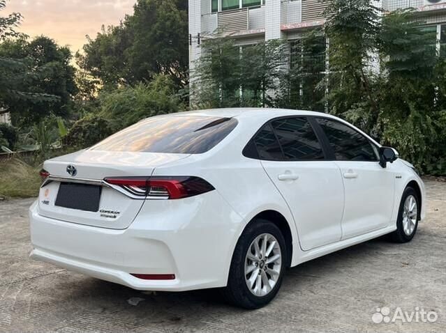 Toyota Corolla 1.8 CVT, 2021, 30 000 км