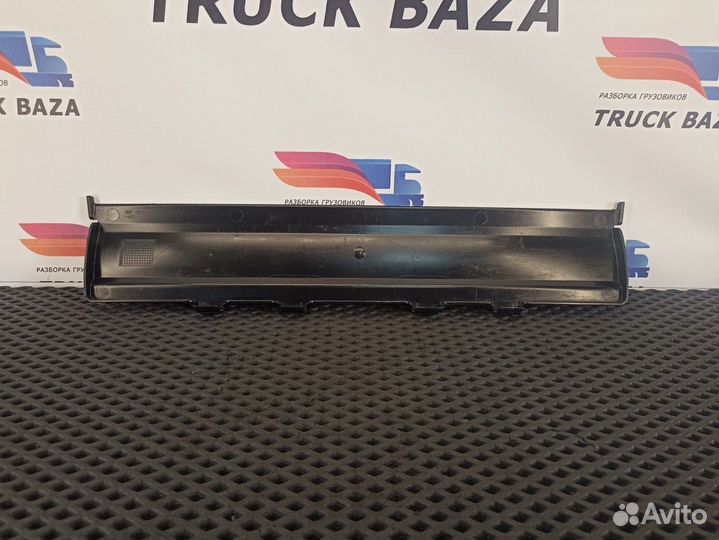 81637456031 Крышка бардачка Man TGX