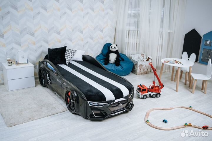 Кровать машинка