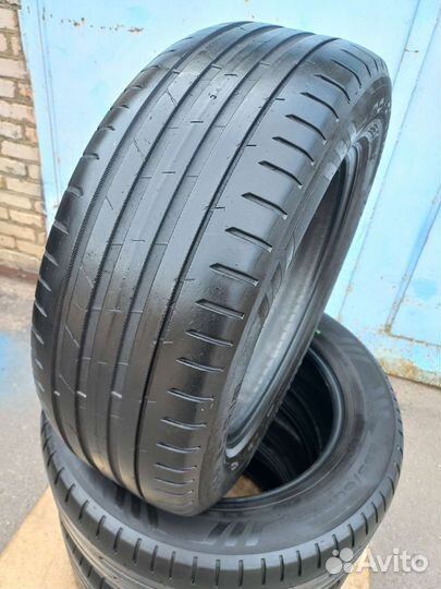 Nokian Tyres Hakka Black 2 SUV 235/60 R18