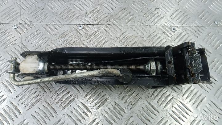 Домкрат на Skoda Octavia A5