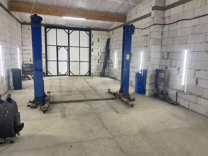 Гараж, > 30 м²