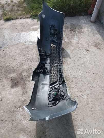 Бампер передний Mazda Axela