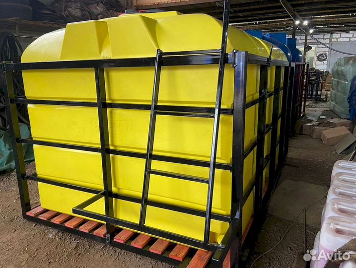 Ёмкость / бочка пластиковая